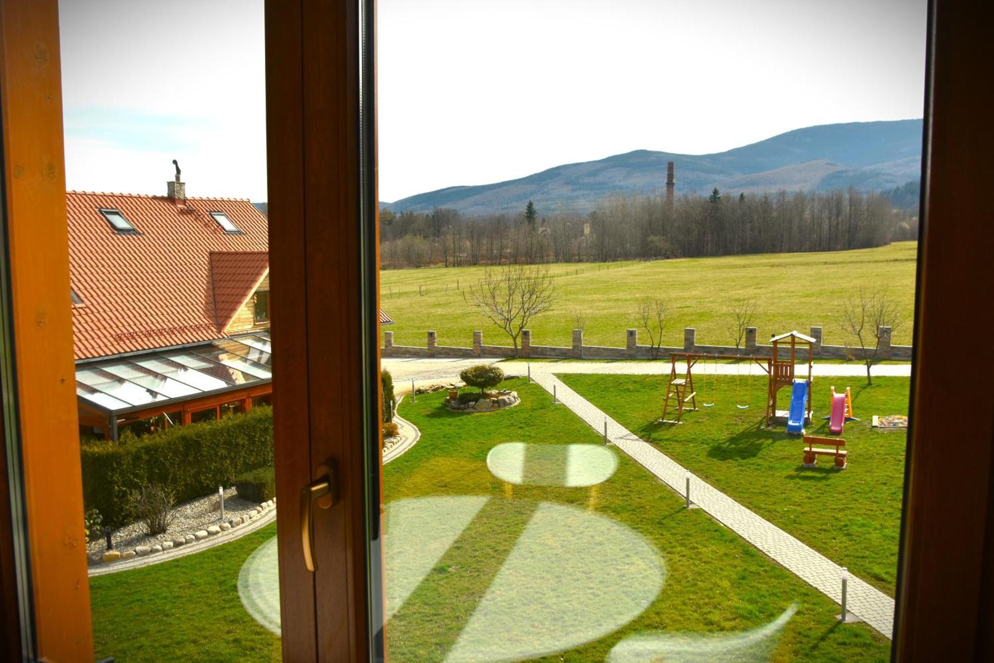 B&B Dom Z Bali Miłków Екстериор снимка